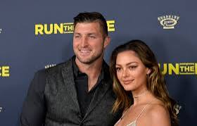 Breaking news: Ex-Syracuse Mets star Tim Tebow expecting first child with wife: Buzz